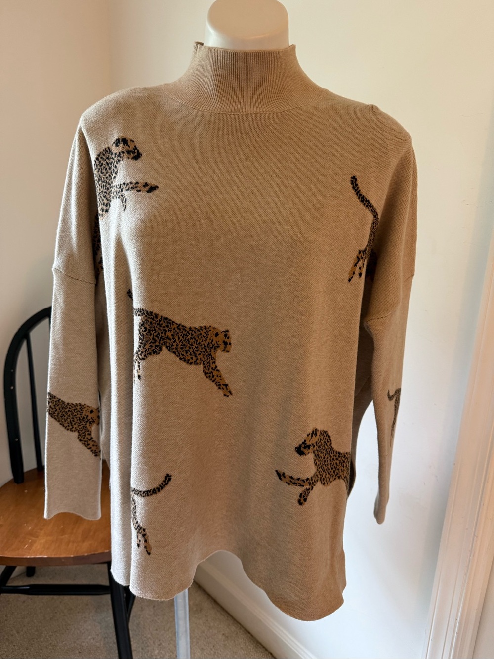 entro Beige Leopard Motif Turtleneck Sweater